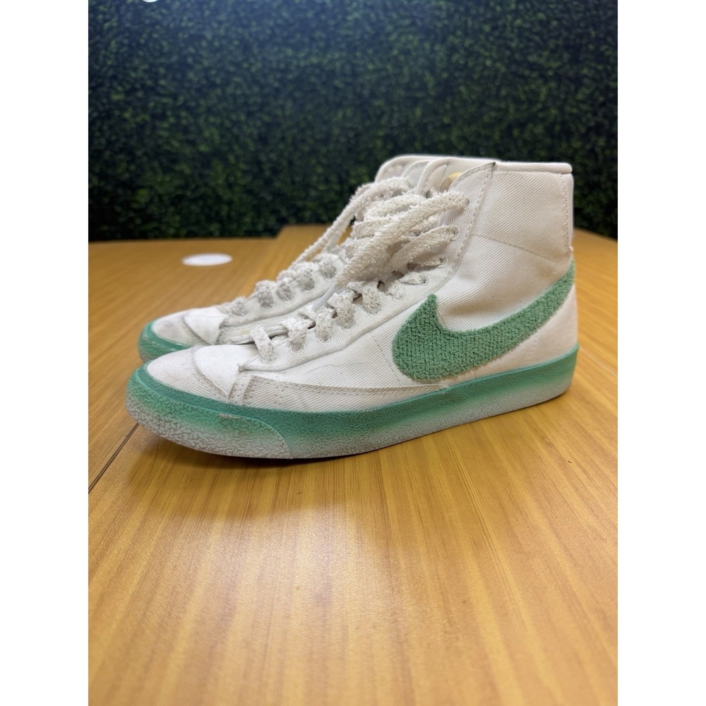 Nike Blazer Mid 77 White Green FJ4547-100 Womens Size 8.5 Casual Classic